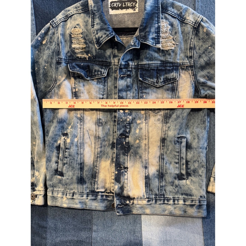 CRTV LTRCY Biggie Smalls Upcycled Distressed Denim Jacket Mens Medium Acid Wash - Picture 3 of 4